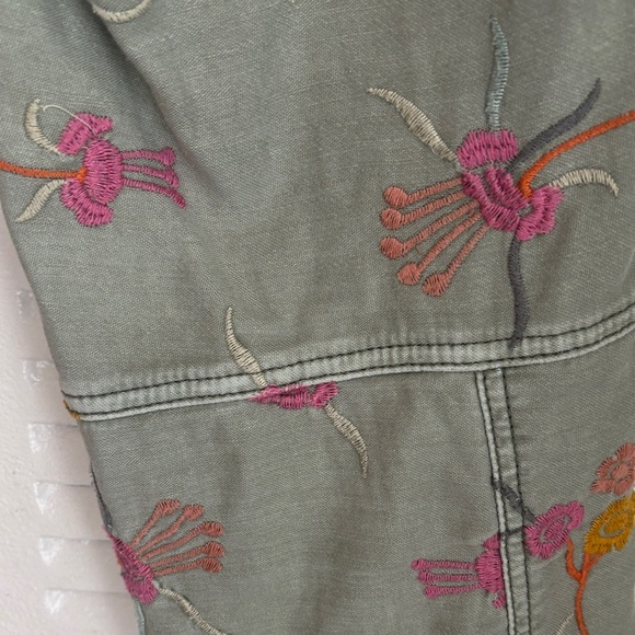 Anthropologie Y2K Style Floral Embroidered Cargo Pants Gray Pink Chic ✨ - Picture 13 of 14